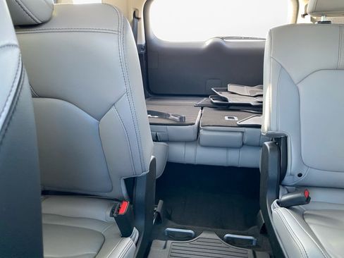 Certified 2023 Honda Pilot Touring image 15