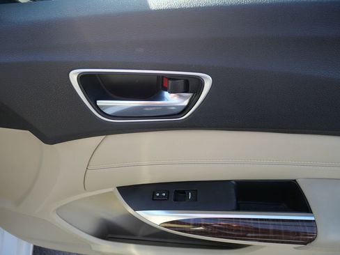 Used 2019 Acura TLX image 19