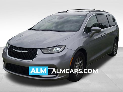 Used 2021 Chrysler Pacifica Touring FWD image 1