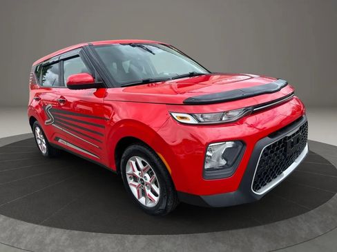 Used 2020 Kia Soul S FWD image 3