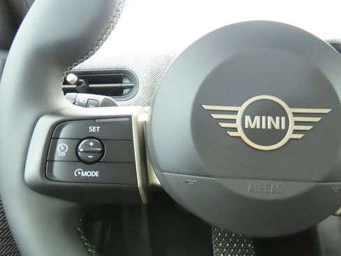 Used 2026 MINI Cooper 4-Door Hardtop FWD image 16