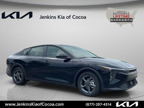 New 2026 Kia K4 FWD image 1