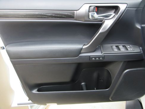 Used 2023 Lexus GX 460 w/ Black Line Special Edition AWD/4WD image 28