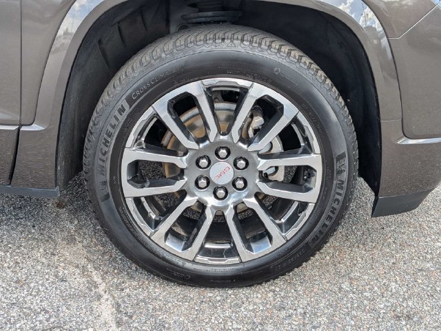 Used 2020 GMC Acadia Denali w/ Trailering Package AWD/4WD image 12