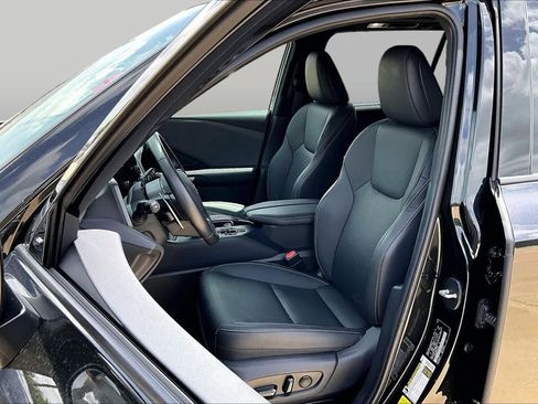 Used 2025 Lexus TX 350 AWD w/ Technology Package image 8