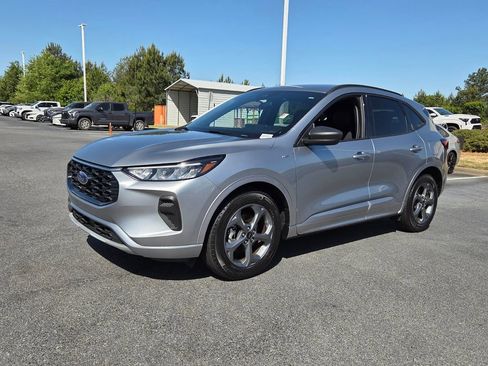 Used 2023 Ford Escape ST-Line w/ Tech Pack #1 image 3