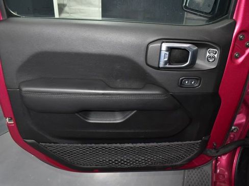 Used 2021 Jeep Wrangler Unlimited Sahara image 13