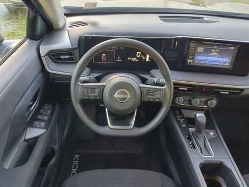 Used 2025 Nissan Kicks S FWD image 16