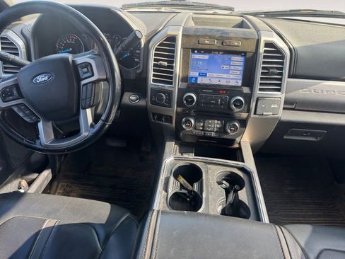 Used 2017 Ford F250 Platinum w/ FX4 Off-Road Package image 11