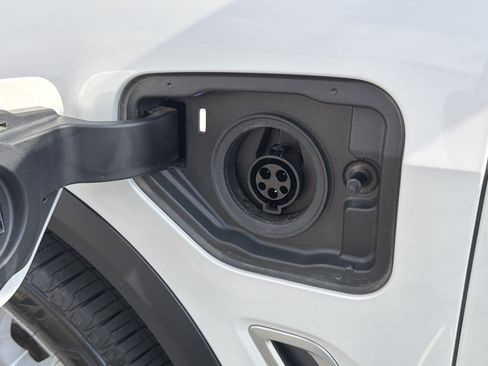 Used 2023 BMW X5 xDrive45e w/ Luxury Seating Package image 35