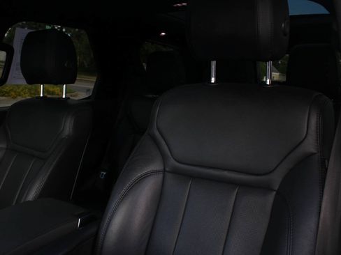 Used 2019 Land Rover Discovery SE AWD/4WD image 21