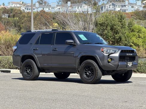 Used 2021 Toyota 4Runner SR5 RWD image 8