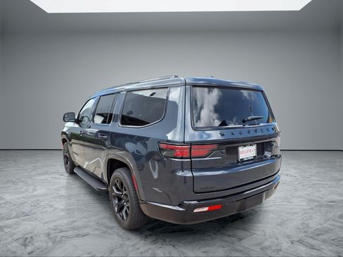 Used 2023 Jeep Wagoneer Series II AWD/4WD image 5
