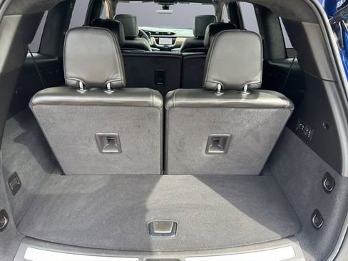 Used 2025 Cadillac XT6 Sport w/ Platinum Package image 27