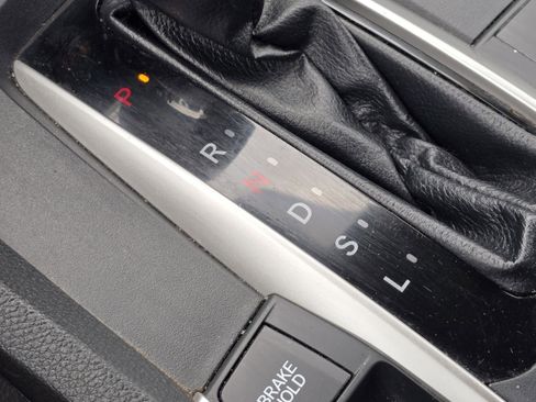 Used 2020 Honda Civic LX image 25