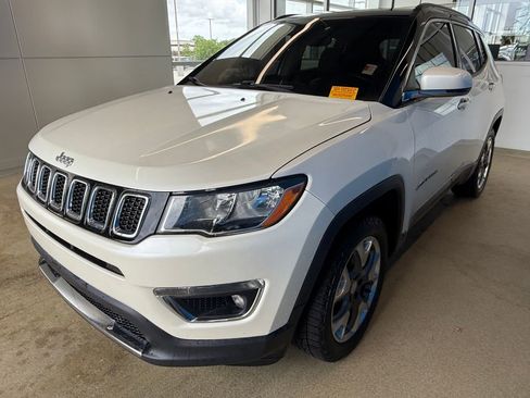 Used 2018 Jeep Compass Limited AWD/4WD image 4
