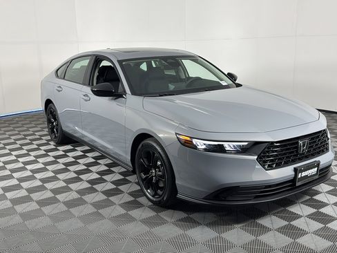 New 2025 Honda Accord SE image 2