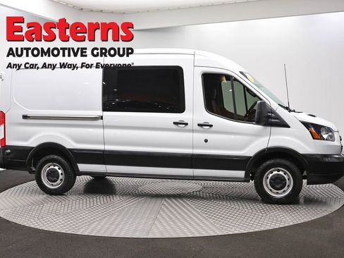 Used 2019 Ford Transit 250 148 Medium Roof RWD image 4