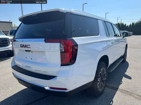 New 2026 GMC Yukon XL Elevation w/ Elevation Premium Package AWD/4WD image 8