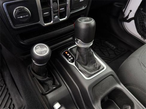 Used 2021 Jeep Wrangler Unlimited Sport image 17