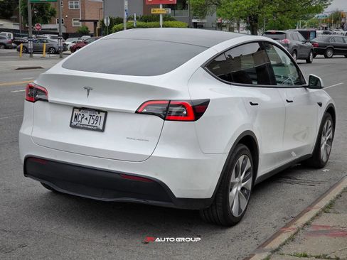 Used 2021 Tesla Model Y Long Range AWD/4WD image 6