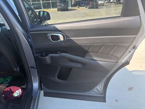 Used 2023 Kia Sorento SX image 15