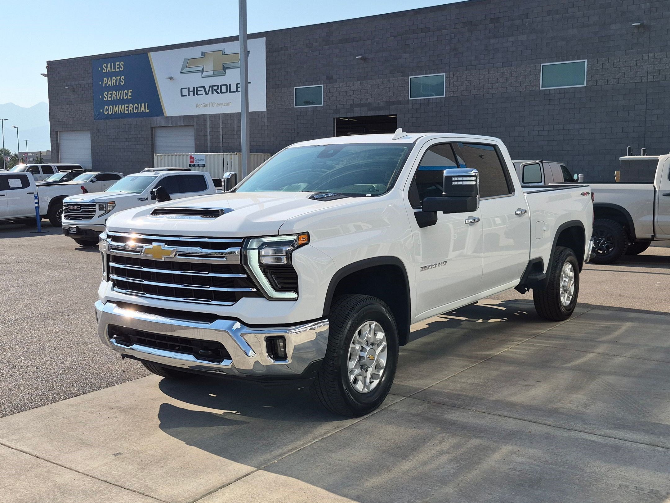 Used 2025 Chevrolet Silverado 3500 LTZ AWD/4WD image 8