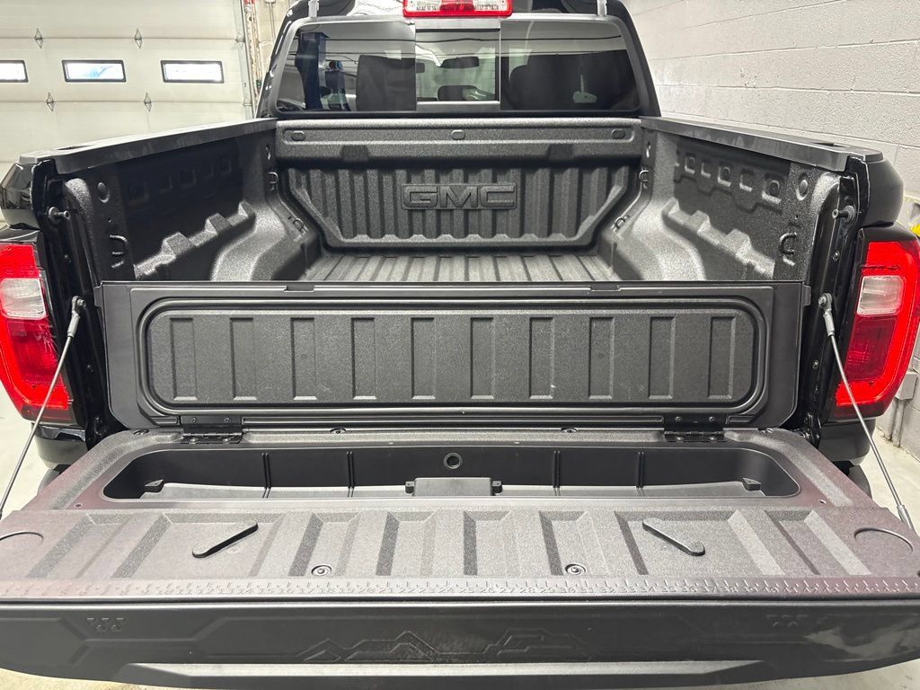 New 2026 GMC Canyon AT4 w/ Technology Plus Package AWD/4WD image 20