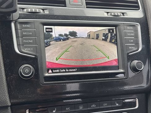 Used 2017 Volkswagen GTI Sport FWD image 21