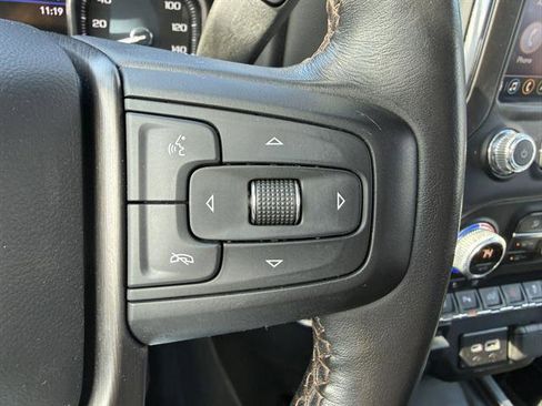 Certified 2022 GMC Sierra 2500 AT4 w/ AT4 Preferred Package image 19