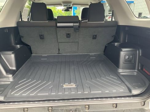 Used 2022 Toyota 4Runner SR5 image 24