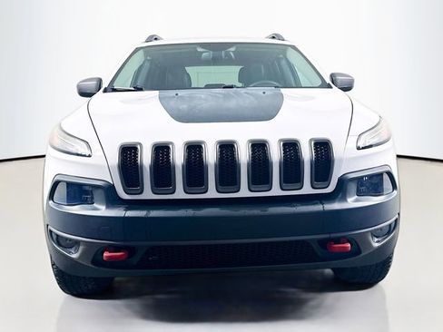 Used 2015 Jeep Cherokee Trailhawk w/ Comfort/Convenience Group AWD/4WD image 4