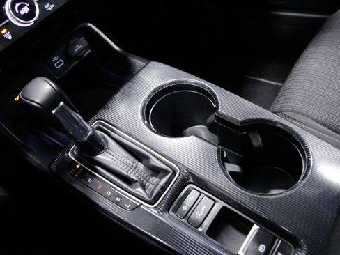 Certified 2023 Honda Civic EX image 28