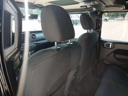 Used 2023 Jeep Gladiator Sport AWD/4WD image 24