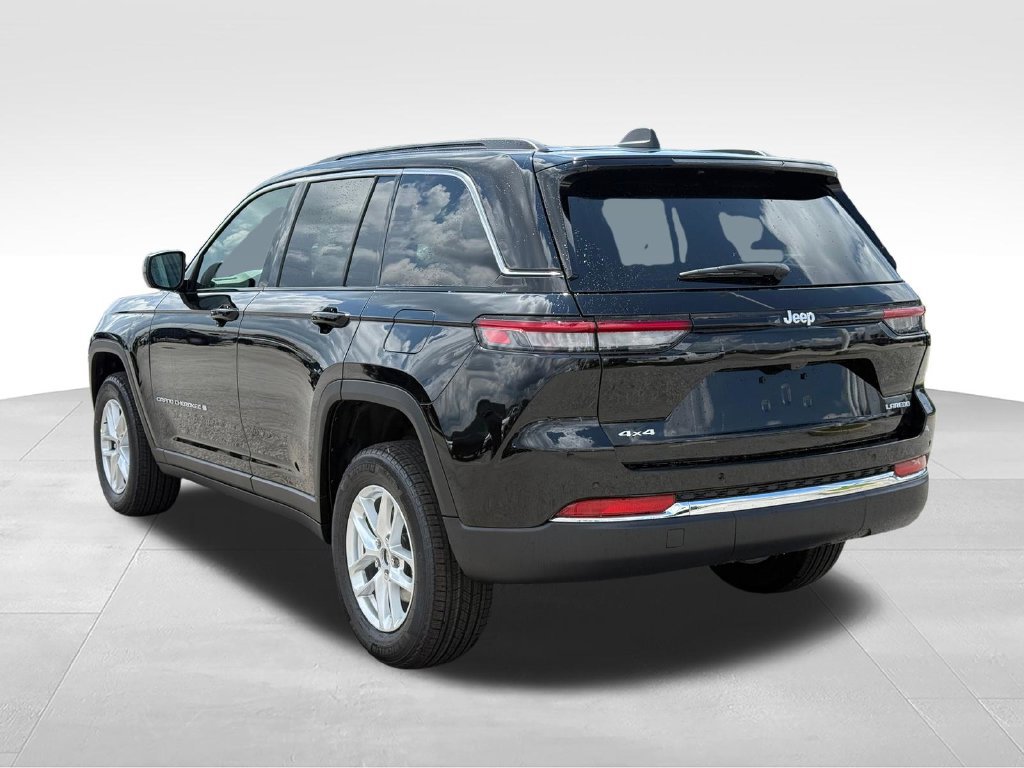 New 2026 Jeep Grand Cherokee Laredo AWD/4WD image 3