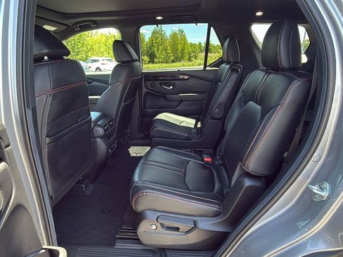 Certified 2025 Honda Pilot TrailSport image 24