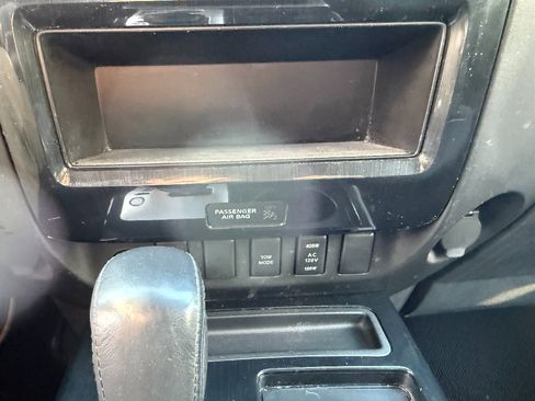 Used 2014 Nissan Titan SV w/ SV Value Truck Package image 22