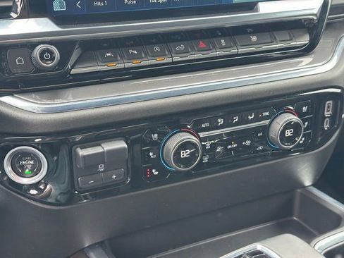 Certified 2024 Chevrolet Silverado 1500 High Country w/ High Country Premium Package AWD/4WD image 10