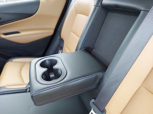 Used 2018 Chevrolet Equinox Premier image 42