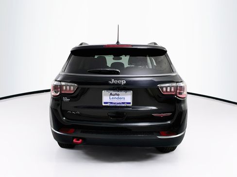 Used 2022 Jeep Compass Trailhawk w/ Trailhawk Convenience Group AWD/4WD image 6