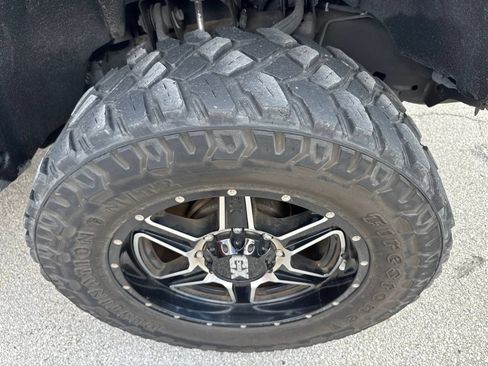 Used 2019 Chevrolet Silverado 2500 W/T AWD/4WD image 7