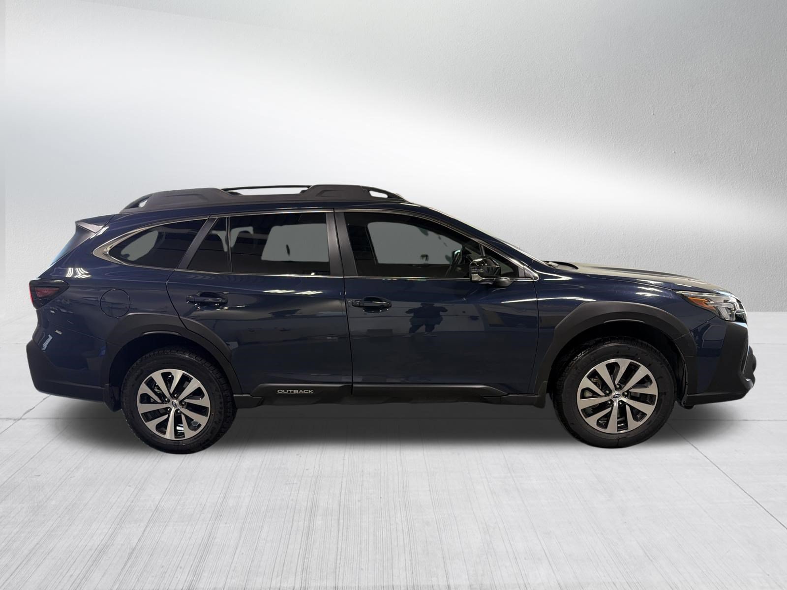 Certified 2025 Subaru Outback Premium AWD/4WD image 8