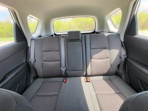 Used 2011 Hyundai Elantra GLS image 16