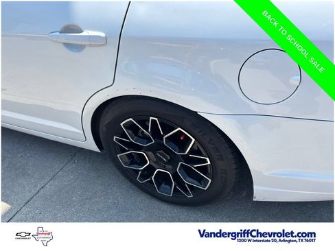 Used 2012 Ford Fusion SEL FWD image 9