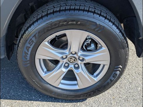 Used 2025 Toyota RAV4 XLE image 23