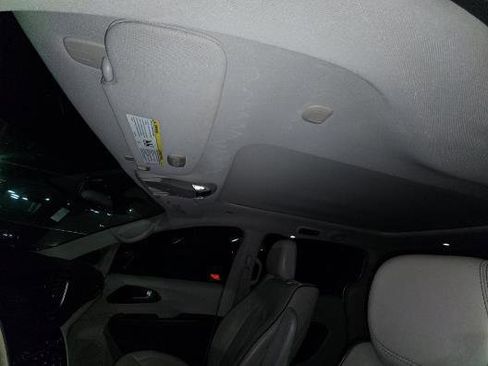 Used 2017 Chrysler Pacifica Limited w/ UConnect Theater Package image 17