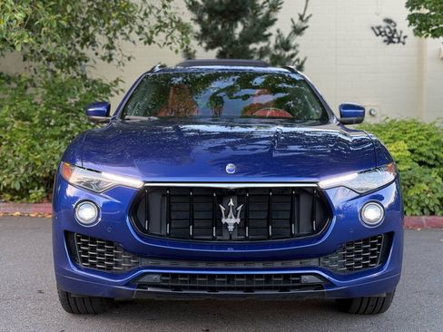 Used 2017 Maserati Levante S AWD/4WD image 3