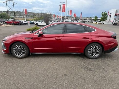 Used 2025 Hyundai Sonata Limited FWD image 6