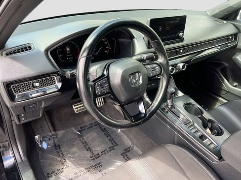 Used 2023 Honda Civic Sport image 9