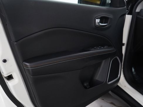 Used 2020 Jeep Compass Latitude w/ Cold Weather Group image 23